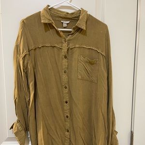 Loose Tan button up shirt. 100% Rayon.